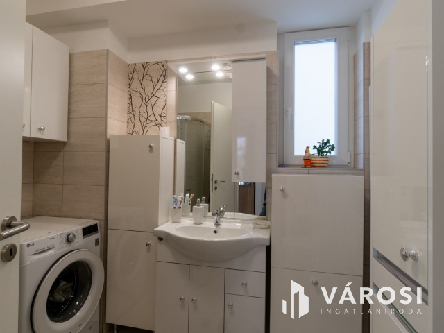Siófokon eladó modern lakás a belváros szívében