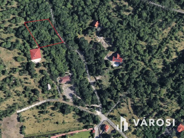 Panorámás telek eladó Pismány egyik legszebb pontján