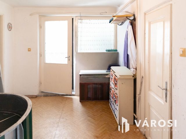 Két lakrész, nagy telek, végtelen lehetőségek
