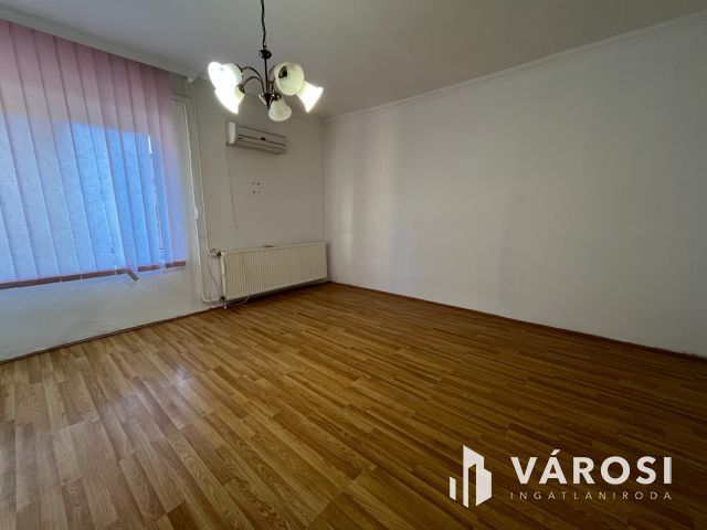 Debreceni 2 Szobás Jó Ház, Csendes Utcában Eladó!
